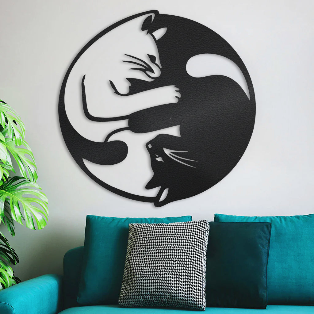 Gatos Yin Yang em metal — detalhe do acabamento artesanal