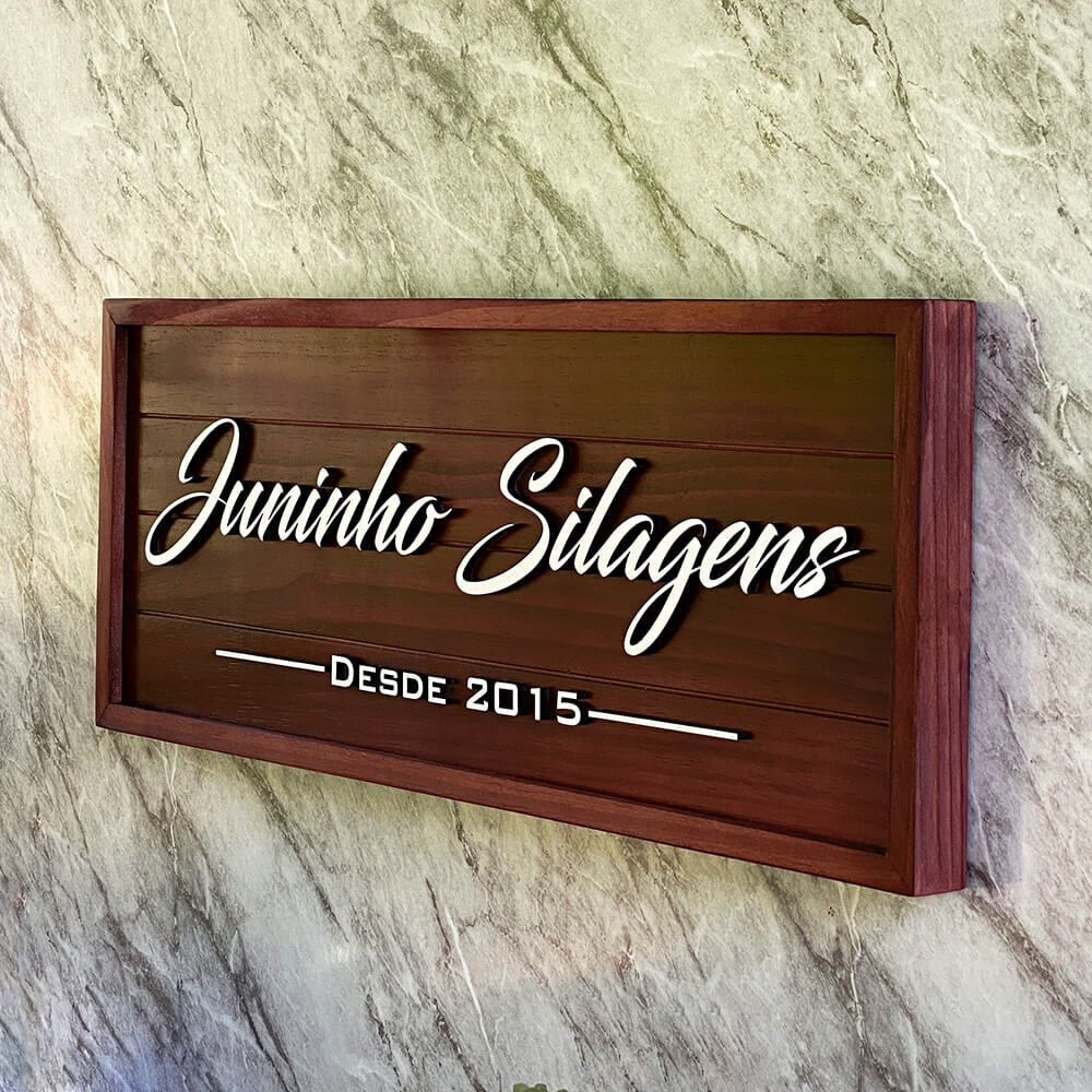 Placa Sobrenome com Moldura