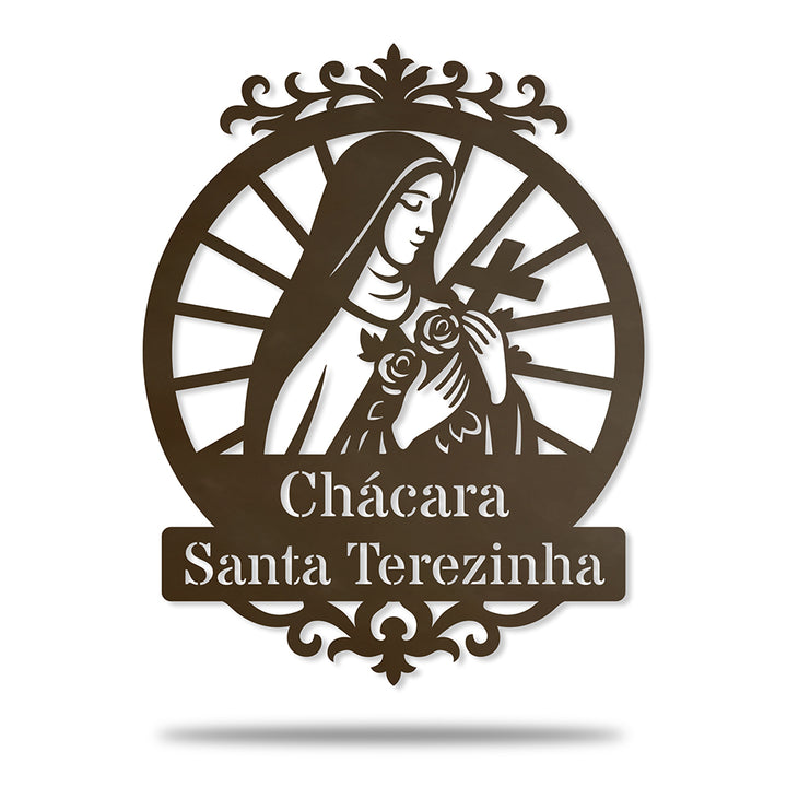Placa Santa Terezinha em metal — exemplo de personalização aplicada