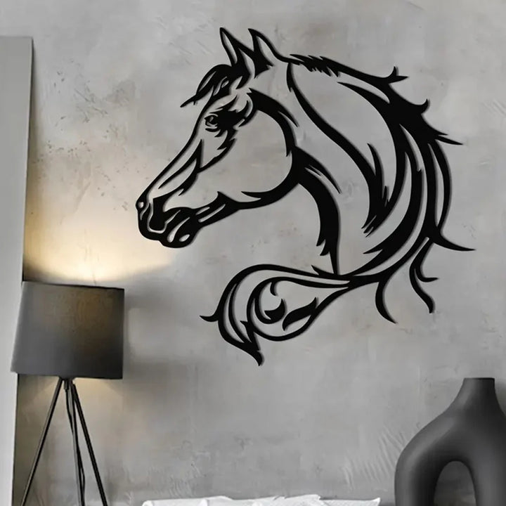 Busto de Cavalo I em metal — detalhe do acabamento artesanal