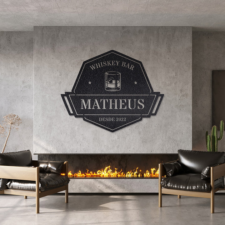 Whiskey Bar em metal — detalhe do acabamento artesanal