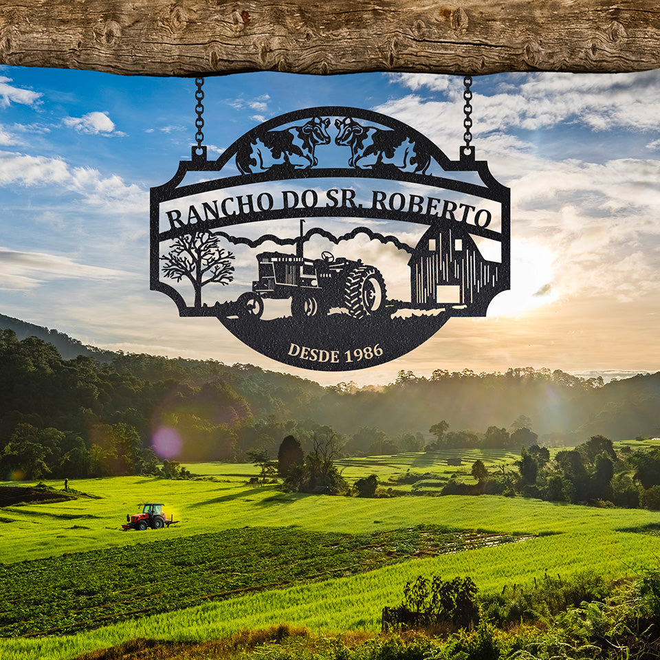 Placa Rancho com Trator em metal — ângulo lateral da peça
