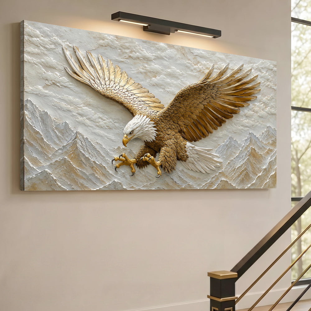 Quadro Águia Dourada em vista angulada na parede da escada
