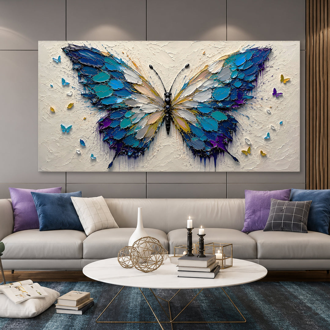 Quadro Asas da Liberdade acima do sofá, em sala de tons neutros