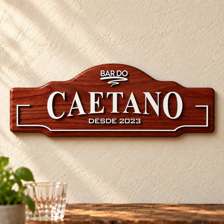 Placa Bar Personalizada em ambiente decorado
