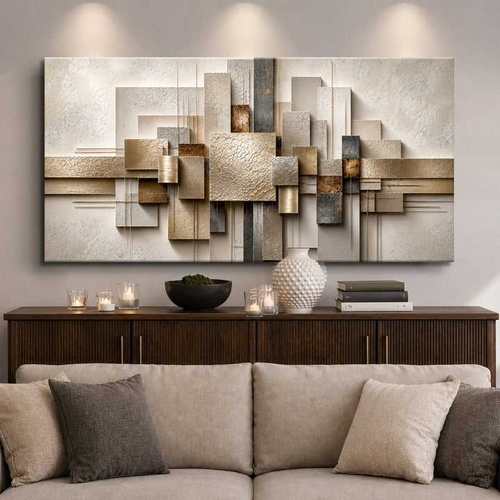Quadro Geometria Dourada acima de aparador de madeira escura com velas e vaso branco