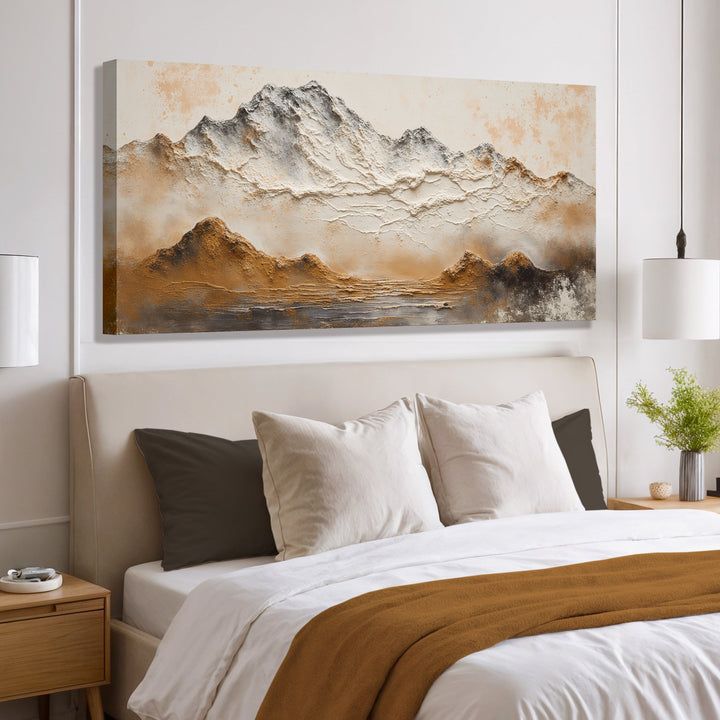 Quadro Horizonte Âmbar em vista angulada acima da cama de casal