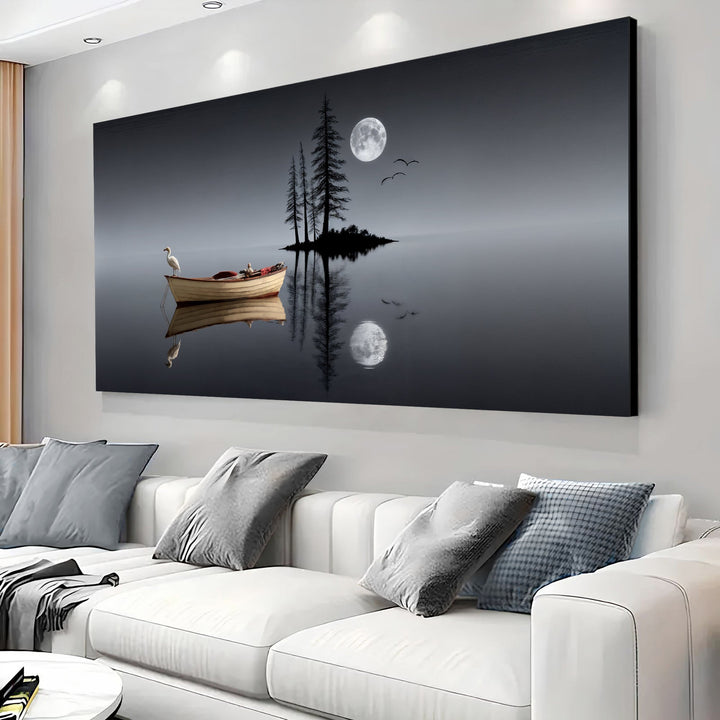 Quadro Lago Noturno acima de sofá branco com almofadas cinza, em sala clara