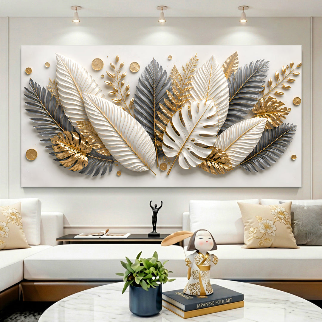 Quadro Tropical Dourado acima do sofá branco, com mesa de mármore à frente